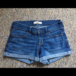 ❌SOLD ON Ⓜ️ercari❌ Hollister Low-Rise Jean Shorts